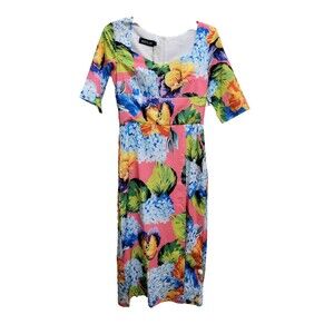 NWOT Kaimilan Hydrangea Floral Dress Short Sleeve Front Slit, Size 2